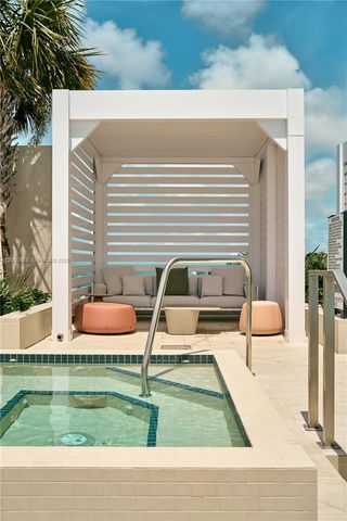 300 Biscayne Blvd Way 3104, Miami, FL 33131