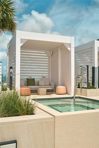 300 Biscayne Blvd Way 3104, Miami, FL 33131