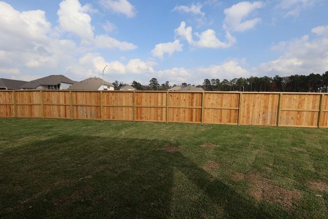 155 Silverbow Creek Way, Conroe, TX 77304