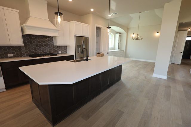 155 Silverbow Creek Way, Conroe, TX 77304