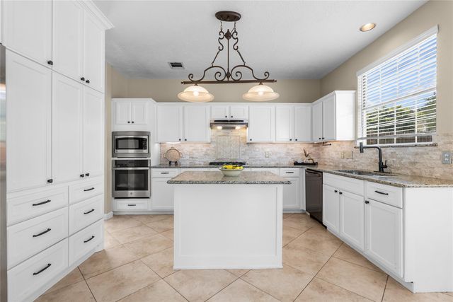 2212 Palm Lagoon Drive, League City, TX 77573