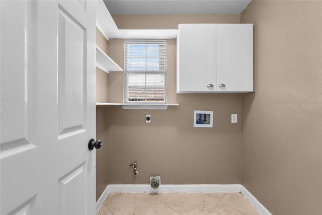 2212 Palm Lagoon Drive, League City, TX 77573