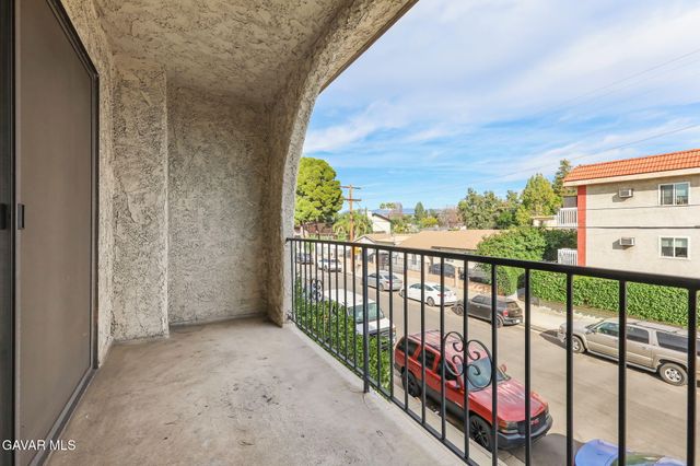 13243 Vanowen Street 2, North Hollywood, CA 91605