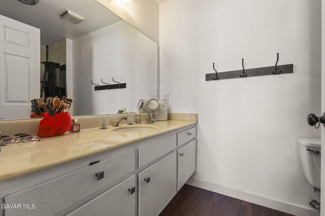 13243 Vanowen Street 2, North Hollywood, CA 91605