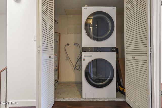 13243 Vanowen Street 2, North Hollywood, CA 91605