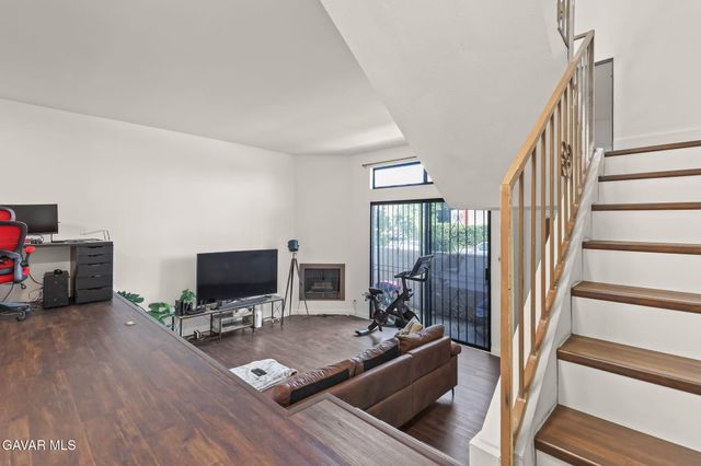 13243 Vanowen Street 2, North Hollywood, CA 91605