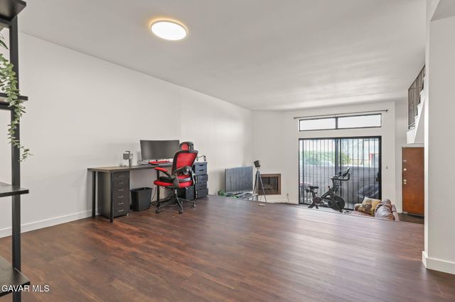 13243 Vanowen Street 2, North Hollywood, CA 91605