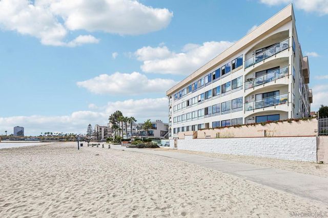 4007 Everts St 1D, San Diego, CA 92109