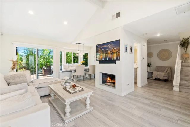 8 Clover Hill Lane 120, Laguna Hills, CA 92653