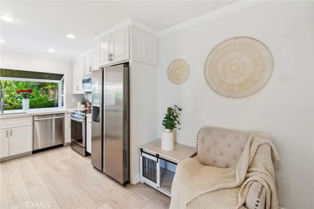 8 Clover Hill Lane 120, Laguna Hills, CA 92653