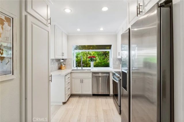 8 Clover Hill Lane 120, Laguna Hills, CA 92653