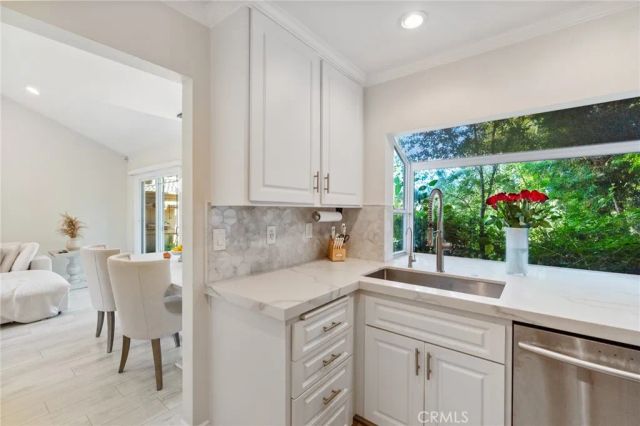 8 Clover Hill Lane 120, Laguna Hills, CA 92653