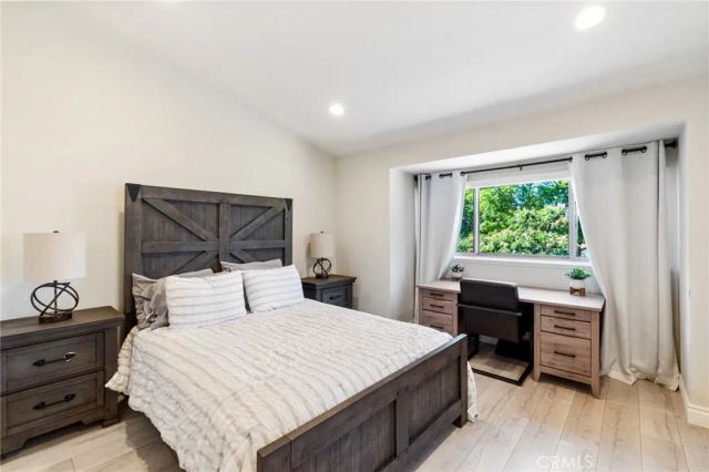 8 Clover Hill Lane 120, Laguna Hills, CA 92653