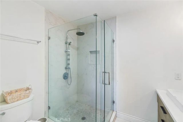 8 Clover Hill Lane 120, Laguna Hills, CA 92653