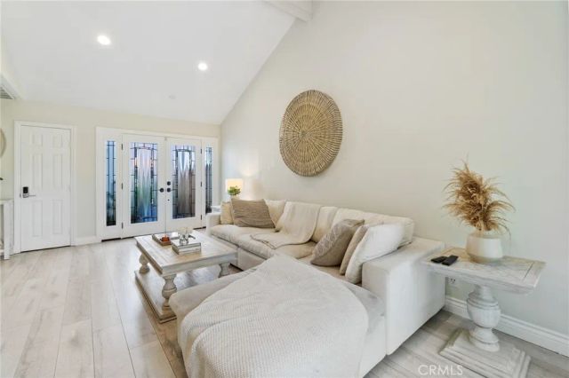 8 Clover Hill Lane 120, Laguna Hills, CA 92653