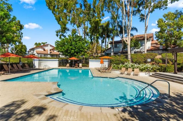 8 Clover Hill Lane 120, Laguna Hills, CA 92653