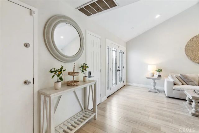 8 Clover Hill Lane 120, Laguna Hills, CA 92653