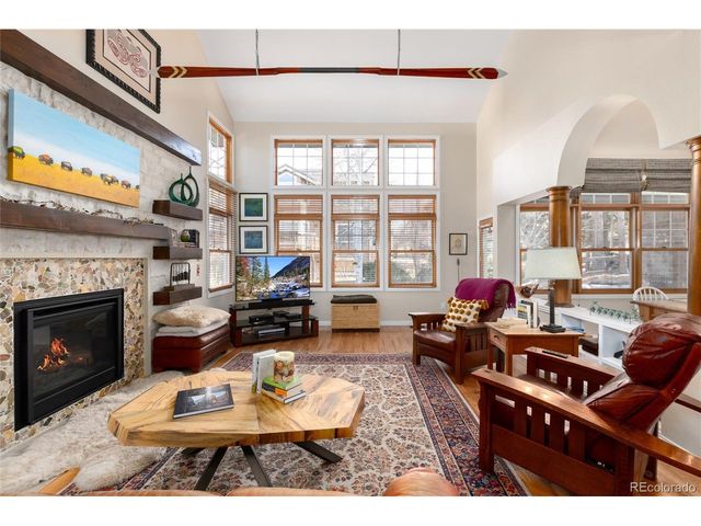 4 Amaranth Dr, Littleton, CO 80127