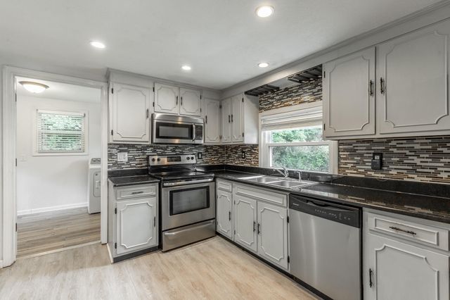 6582 Fairview Road, Hixson, TN 37343