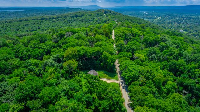 6582 Fairview Road, Hixson, TN 37343