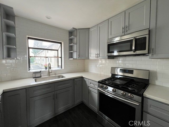 8338 Woodley Place 22, North Hills, CA 91343