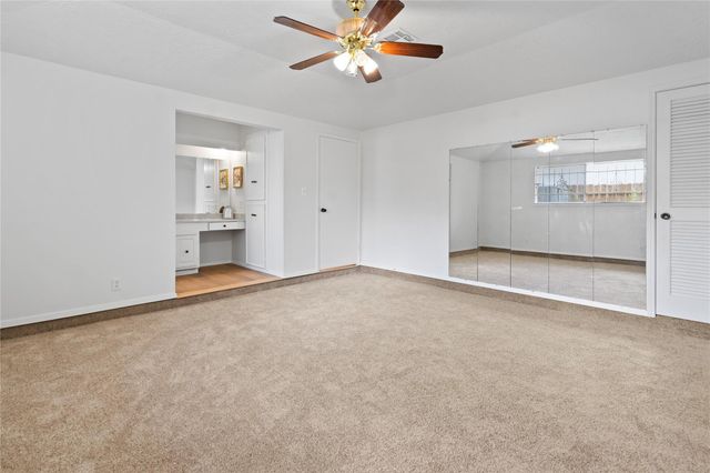 7019 Pyron Way, Houston, TX 77036