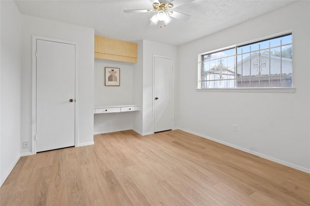 7019 Pyron Way, Houston, TX 77036