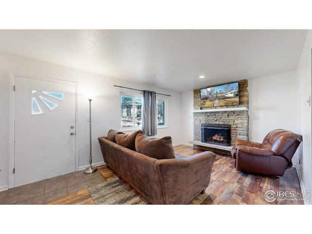 1250 E 5th St, Loveland, CO 80537