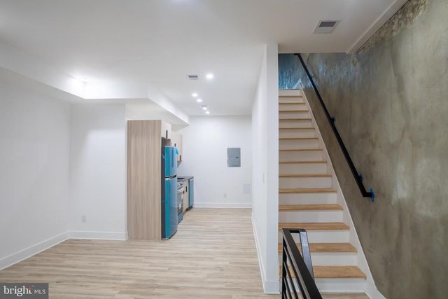 55 W SEYMOUR ST, Philadelphia, PA 19144