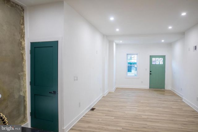 55 W SEYMOUR ST, Philadelphia, PA 19144