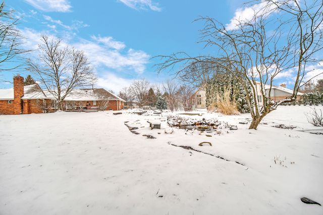 8969 Charrington Drive, Frankfort, IL 60423