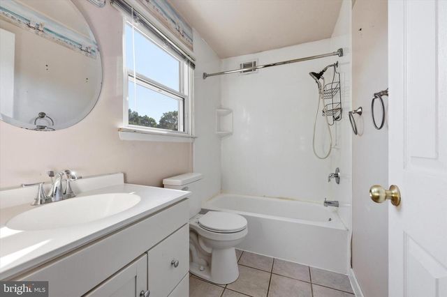 105 CHEYENNE COURT, Newark, DE 19702