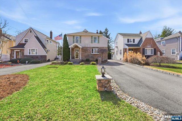 30 Lincoln Avenue, Wood Ridge, NJ 07075