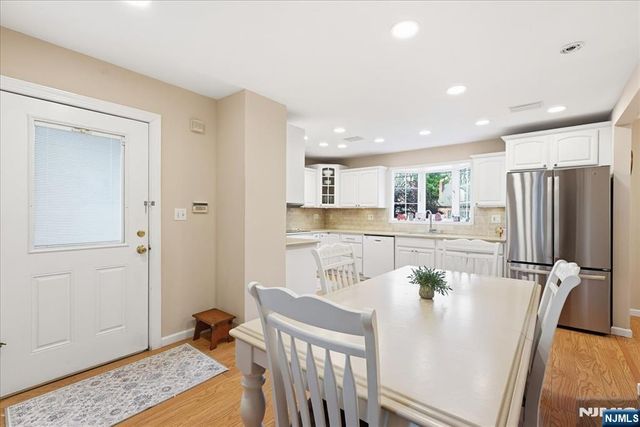 30 Lincoln Avenue, Wood Ridge, NJ 07075