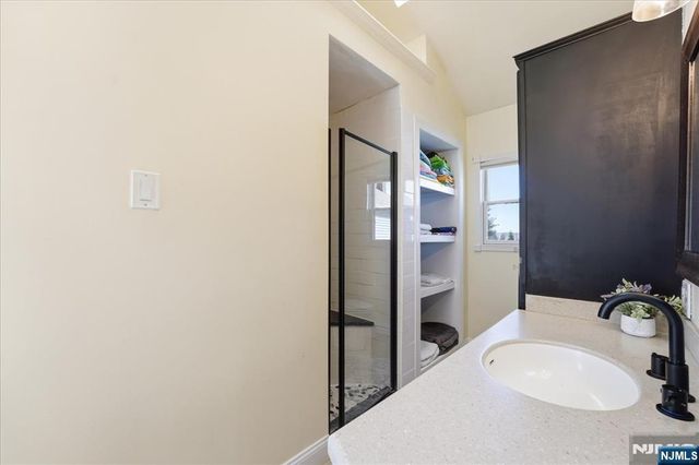 30 Lincoln Avenue, Wood Ridge, NJ 07075