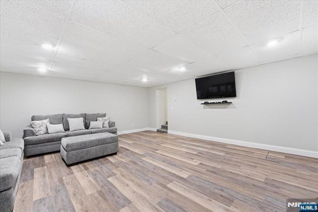 30 Lincoln Avenue, Wood Ridge, NJ 07075