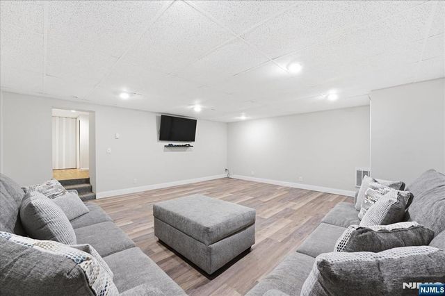 30 Lincoln Avenue, Wood Ridge, NJ 07075