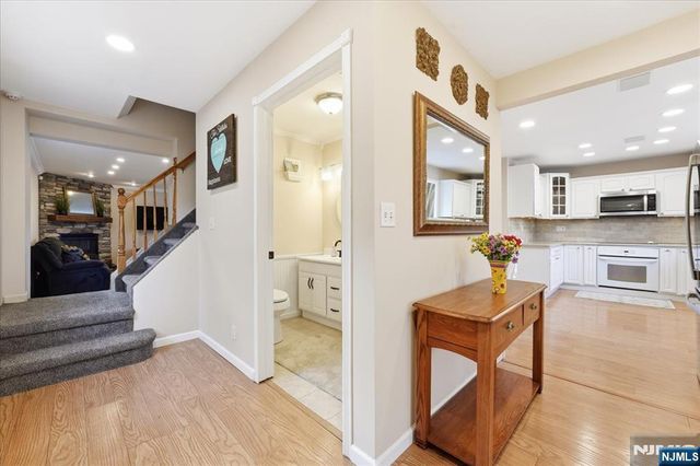 30 Lincoln Avenue, Wood Ridge, NJ 07075