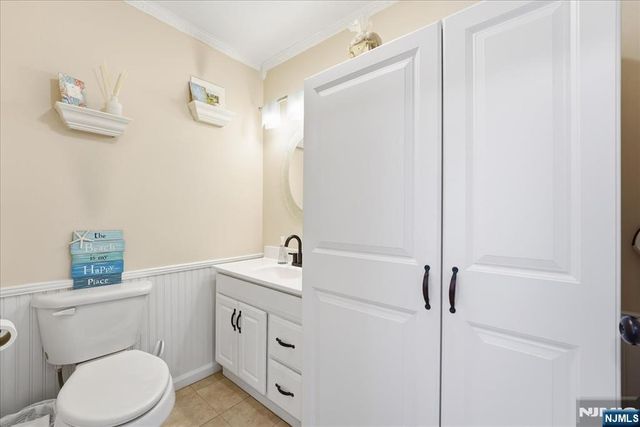 30 Lincoln Avenue, Wood Ridge, NJ 07075