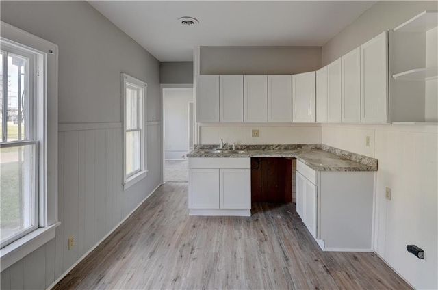 1403 Commercial Street, Atchison, KS 66002