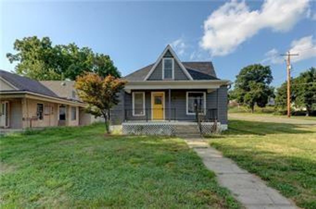 1403 Commercial Street, Atchison, KS 66002