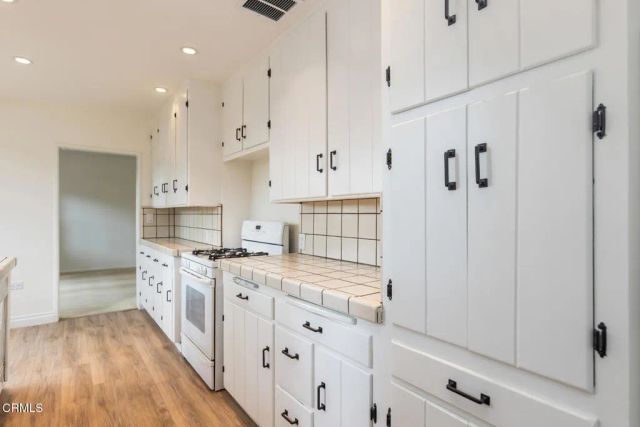 5209 Alta Canyada Road, La Canada Flintridge, CA 91011