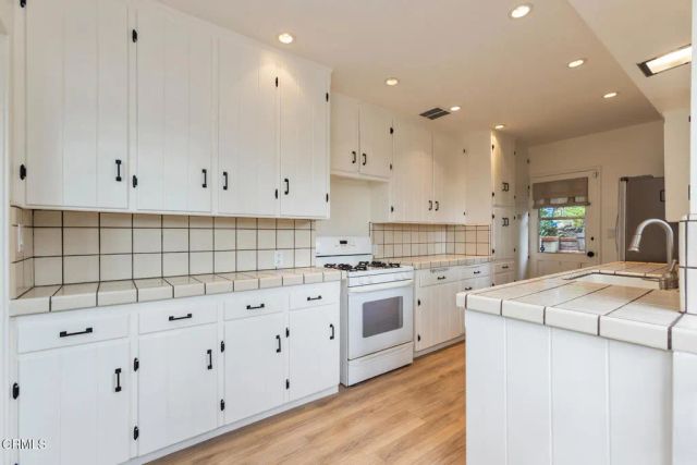 5209 Alta Canyada Road, La Canada Flintridge, CA 91011