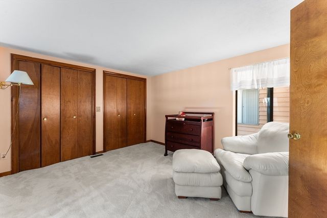 61 Clement Ct 61, Haverhill, MA 01832