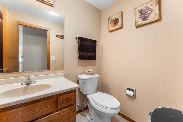 61 Clement Ct 61, Haverhill, MA 01832