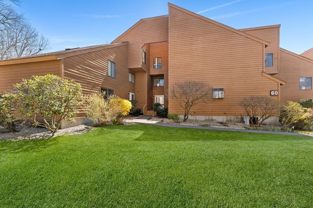 61 Clement Ct 61, Haverhill, MA 01832