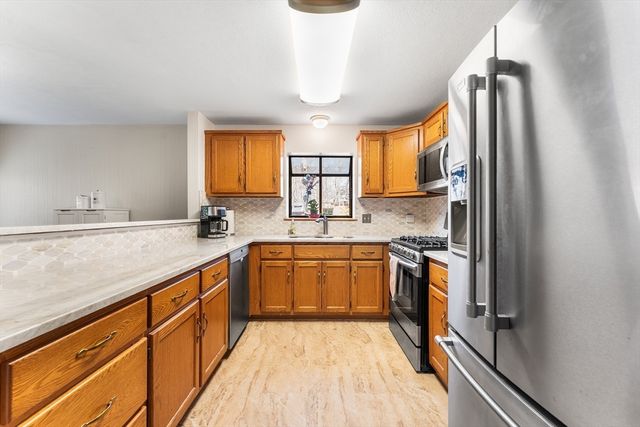 61 Clement Ct 61, Haverhill, MA 01832