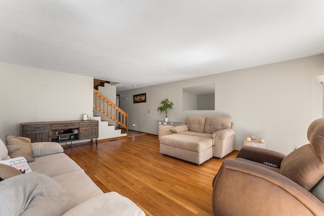 61 Clement Ct 61, Haverhill, MA 01832
