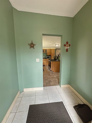 1 Ainsworth Road, Claremont, NH 03743