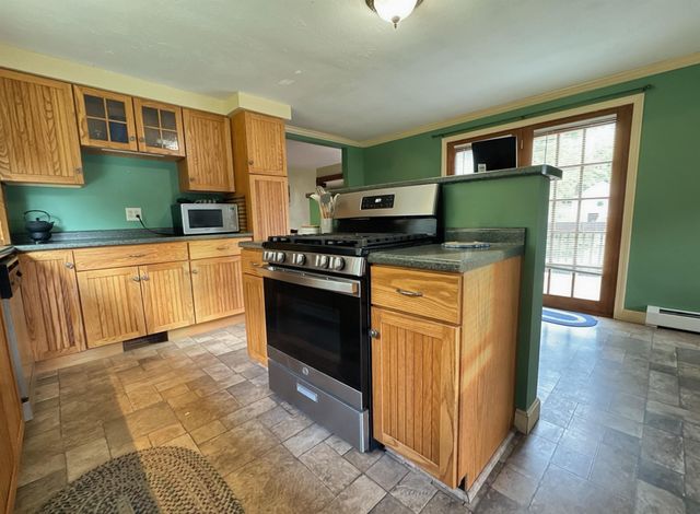 1 Ainsworth Road, Claremont, NH 03743